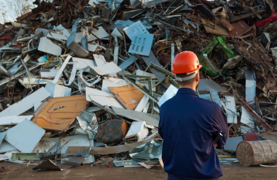 Commercial Metal Recycling Service