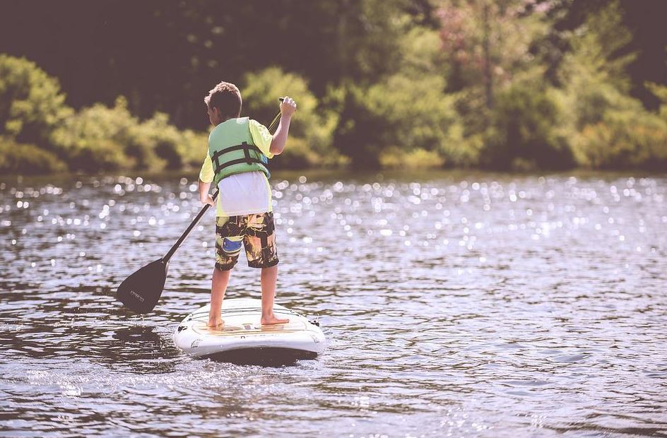 Why Paddleboarding Might Be a Good Water Sport for You
