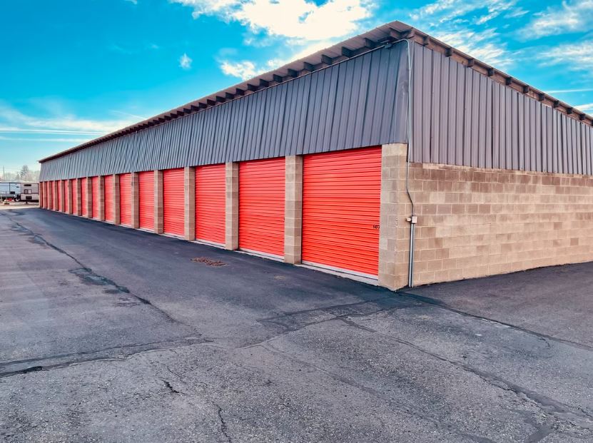 How To Choose A Suitable Self-storage Option For Your Things