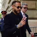 Prosecutor withdrew all accusations against Neymar and his father for the alleged fraudulent transfer to Barcelona