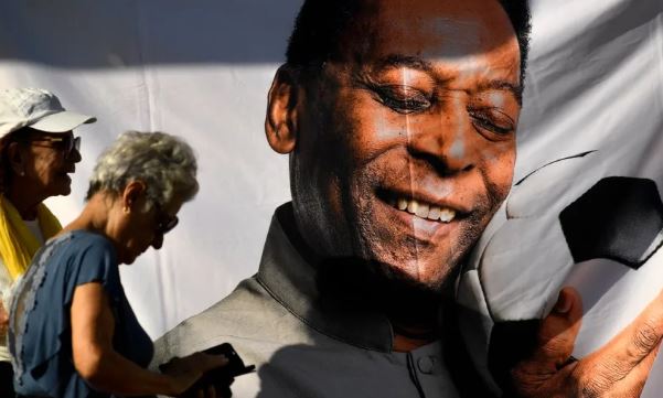 Brazil gets ready to bury Pelé in the soccer mecca