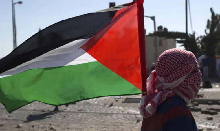 Israel bans Palestinian flags in public spaces