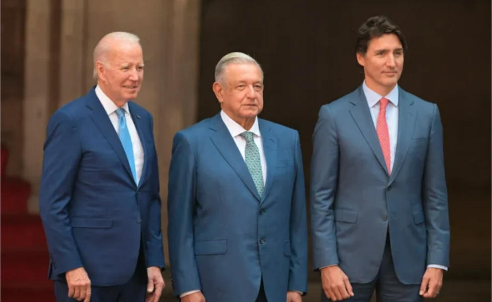 Joe Biden, Andrés Manuel López Obrador and Justin Trudeau in an official photo at the National Palace in Mexico City.