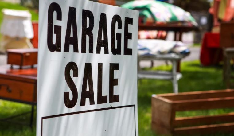 garage sales in the United States