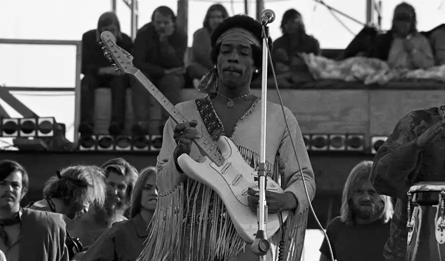 A famous Jimi Hendrix guitar is now on sale: what is its extraordinary price? 1 Jimi Hendrix guitar