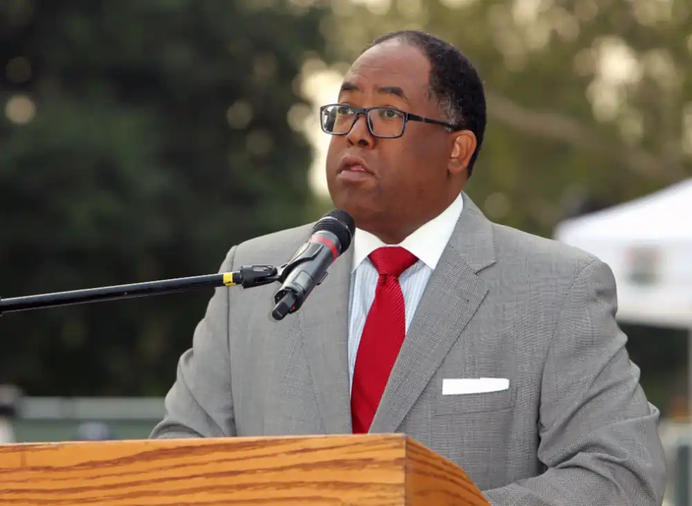 Former USC Dean's Shocking Sentence: $150K Fine, No Prison Time 1 Screenshot 4 20