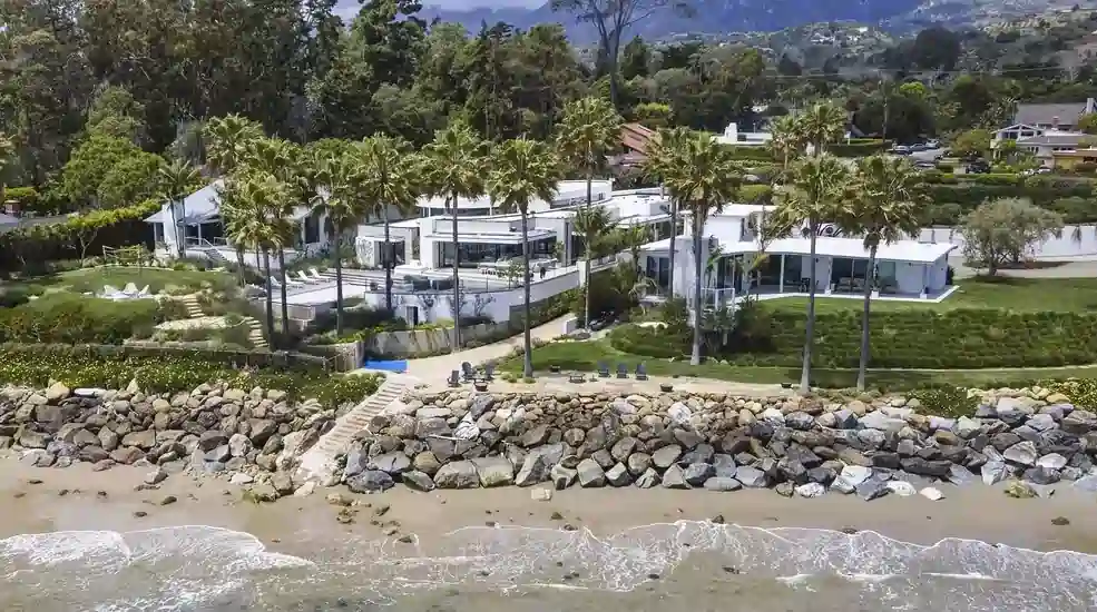 Kevin Costner's Mansion Battle: Court Decision Revealed 1 mansion