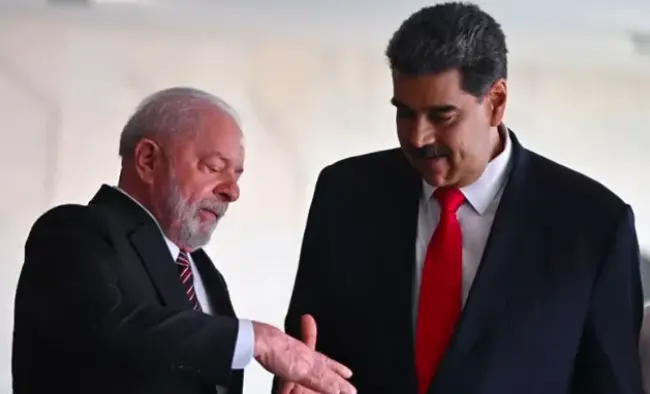 Nicolás Maduro meets Lula in a meeting with other South American leaders in Brazil.