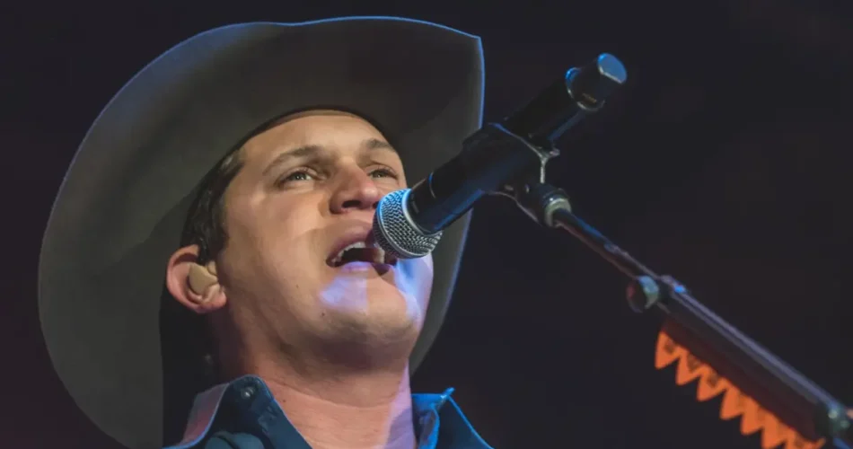 Jon Pardi Drops New Single “Friday Night Heartbreaker” and Kicks Off Tour