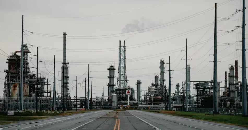 Severe Storms Black Out 260K Texans, Head to Gulf